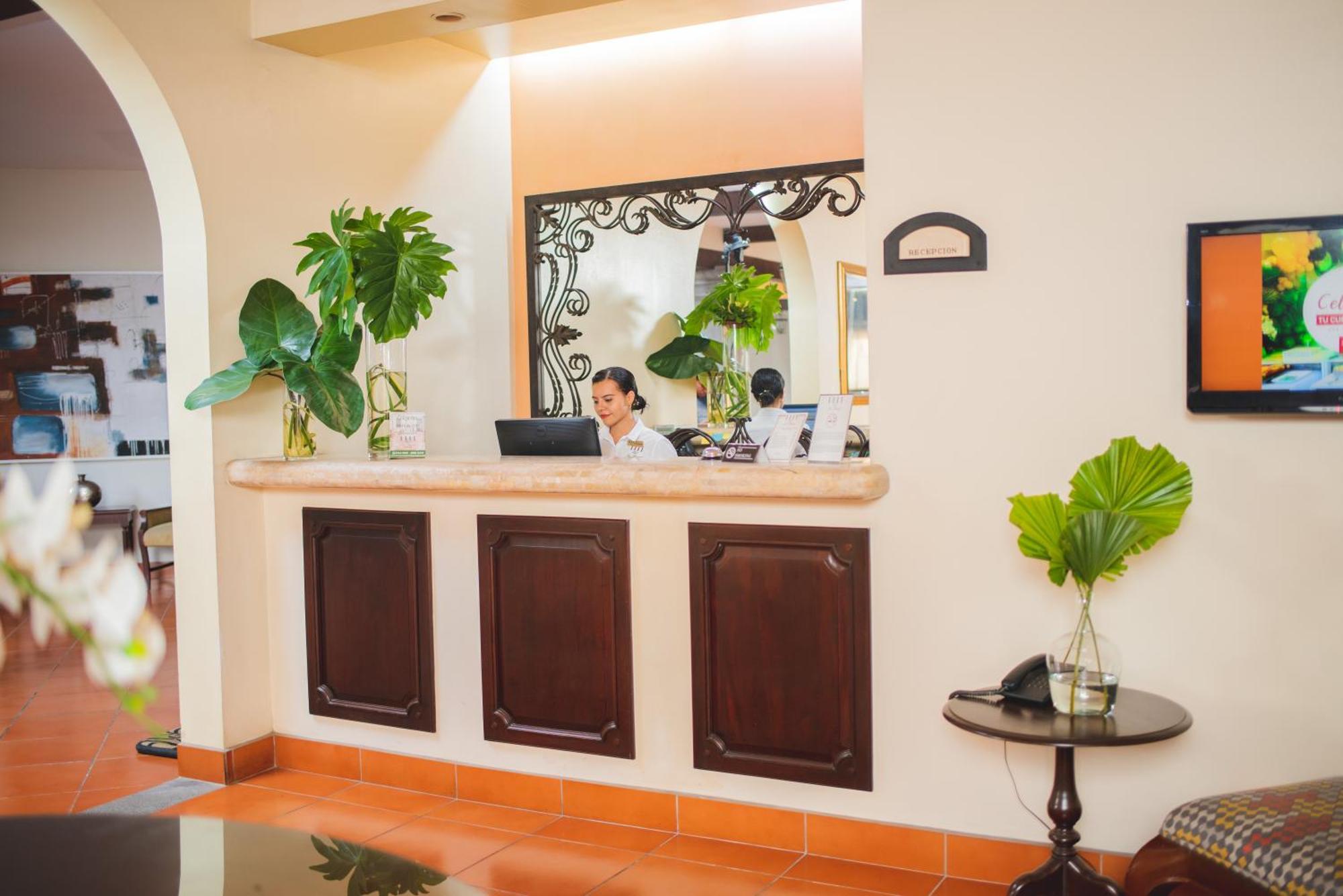 Hotel Los Portales Chinandega Exteriér fotografie