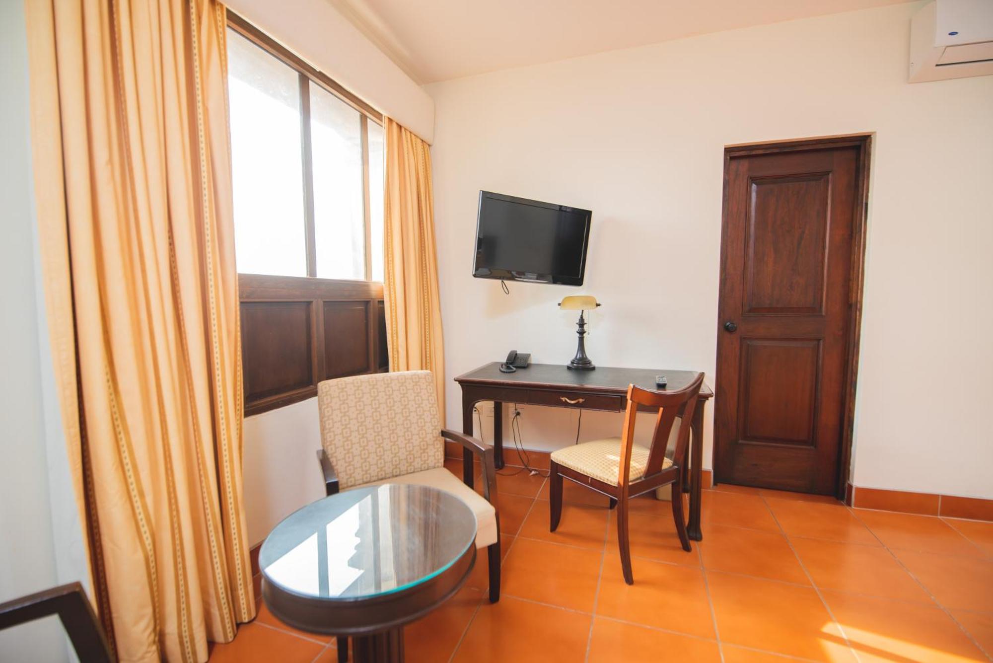 Hotel Los Portales Chinandega Exteriér fotografie